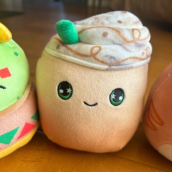 A lot of 4 5” squishmallows melly milk Gideon guacamole mocha latte Gigi tabby - Picture 3 of 7